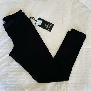 NWT 90 degrees by reflex